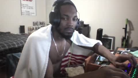 y_sticky online show from 03/07/25, 01:42