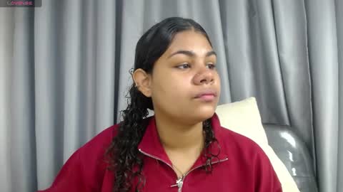 yazhini online show from 06/10/26, 11:53