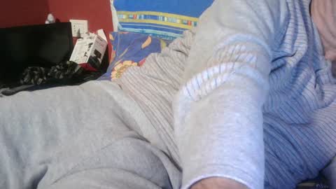 Snapshot of yahe2010 chatting on 12/15/24, 02:08 grillino online show from 12/15/24, 02:08