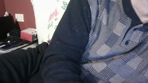 Snapshot of yahe2010 chatting on 12/28/24, 01:50 grillino online show from 12/28/24, 01:50