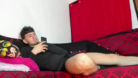 yair independent model online show from 01/15/26, 10:02