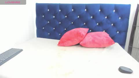 yaiza_sexylovee online show from 10/27/25, 12:04