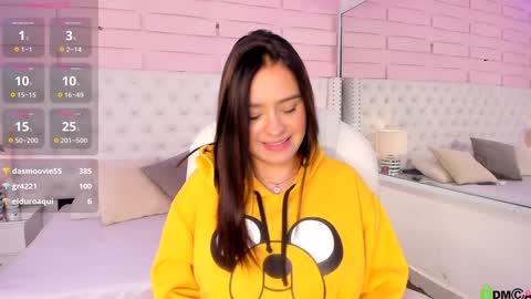 Yakeline online show from 01/25/25, 01:54