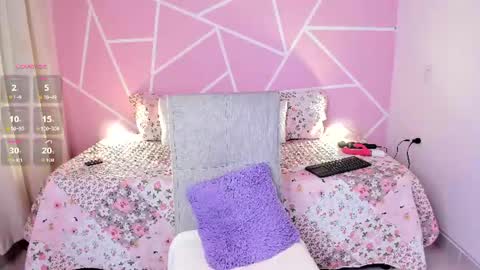 Yakeline online show from 06/26/26, 11:25