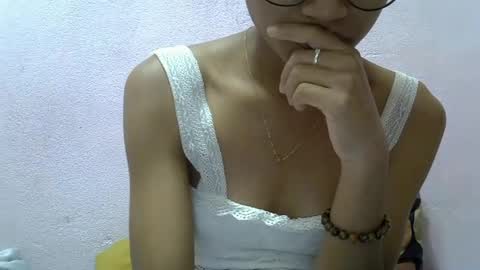 Snapshot of yalane chatting on 06/12/26, 10:36 yalane online show from 06/12/26, 10:36