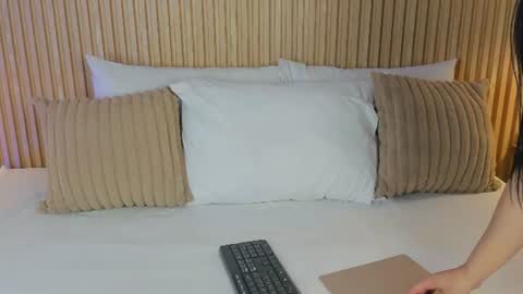Yalezka online show from 06/11/26, 04:21