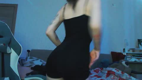 Yami online show from 02/03/25, 11:47