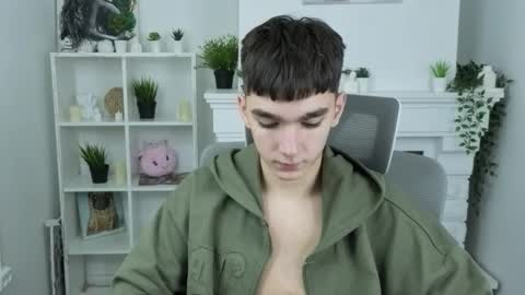 yamitwink online show from 11/18/25, 08:24