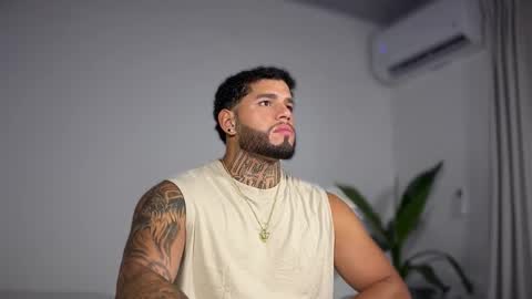 Snapshot of yamp_bigcock chatting on 11/08/25, 12:11 yamp sambrano online show from 11/08/25, 12:11