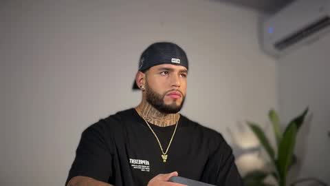 Snapshot of yamp_bigcock chatting on 11/17/25, 04:29 yamp sambrano online show from 11/17/25, 04:29