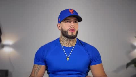 Snapshot of yamp_bigcock chatting on 11/25/25, 12:10 yamp sambrano online show from 11/25/25, 12:10