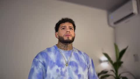 Snapshot of yamp_bigcock chatting on 11/28/25, 11:51 yamp sambrano online show from 11/28/25, 11:51