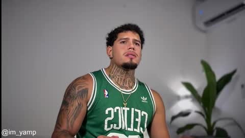 Snapshot of yamp_bigcock chatting on 12/19/25, 01:34 yamp sambrano online show from 12/19/25, 01:34