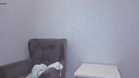 Snapshot of yana_squrel_22 chatting on 09/23/25, 12:35 Yana  online show from 09/23/25, 12:35