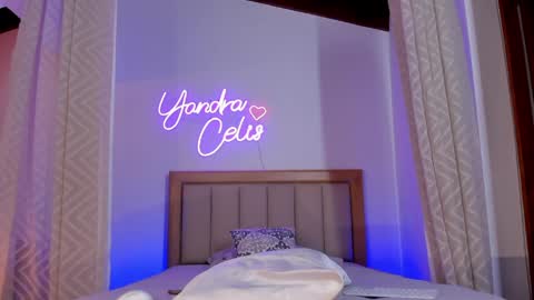 YANDRA CELIS online show from 04/23/26, 01:51