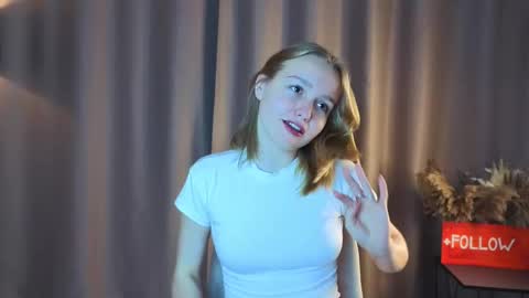 Kate online show from 09/15/25, 02:06