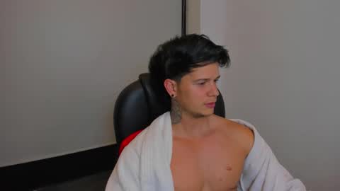 new here online show from 12/03/25, 01:02