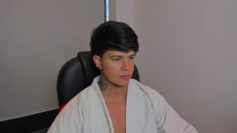 new here online show from 12/05/25, 12:03