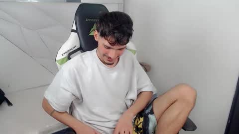 DANILO online show from 11/26/25, 04:24