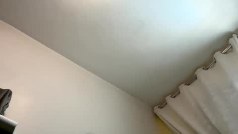 yannisv online show from 04/27/26, 05:33