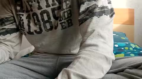 Snapshot of yanp541 chatting on 11/10/25, 12:15 yanp541 online show from 11/10/25, 12:15