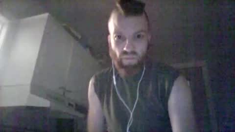 Snapshot of yansans677481768 chatting on 12/15/25, 06:28 yansans677481768 online show from 12/15/25, 06:28