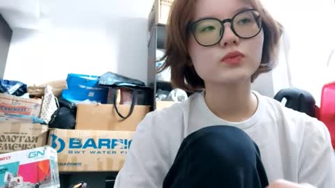 Snapshot of yanverfaille chatting on 10/05/25, 10:35 Lily online show from 10/05/25, 10:35