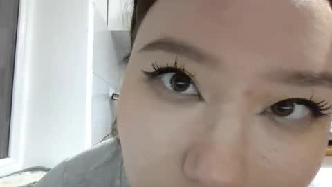 Snapshot of yanverfaille chatting on 10/06/25, 03:53 Lily online show from 10/06/25, 03:53