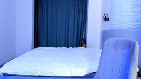 Snapshot of yanyaan chatting on 01/13/26, 08:47 Yana online show from 01/13/26, 08:47