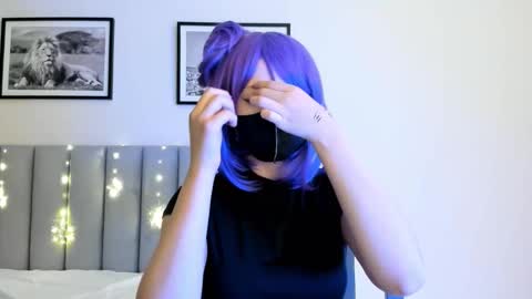 Snapshot of yanyaan chatting on 02/16/26, 09:33 Yana online show from 02/16/26, 09:33