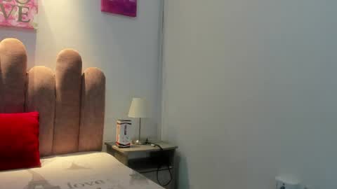 yara10_ online show from 04/22/26, 11:34