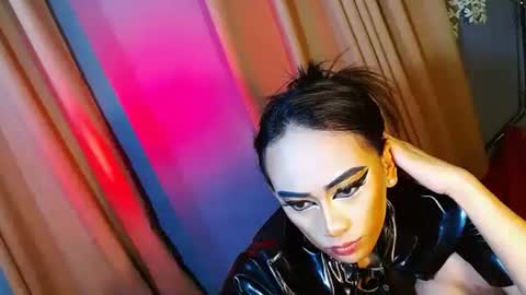 Snapshot of yasii19 chatting on 01/13/25, 03:58 miss yasii online show from 01/13/25, 03:58