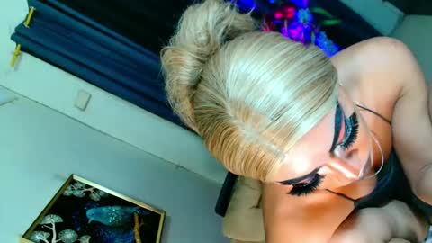 Snapshot of yasii19 chatting on 10/15/25, 04:51 miss yasii online show from 10/15/25, 04:51