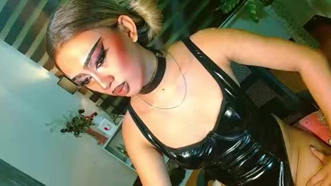 miss yasii online show from 04/23/26, 03:14