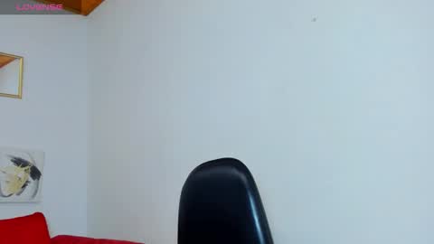 Yasemin online show from 11/21/25, 10:47