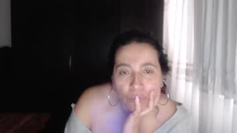 Snapshot of yasmin_love85 chatting on 12/02/24, 05:15 yasmin_love85 online show from 12/02/24, 05:15