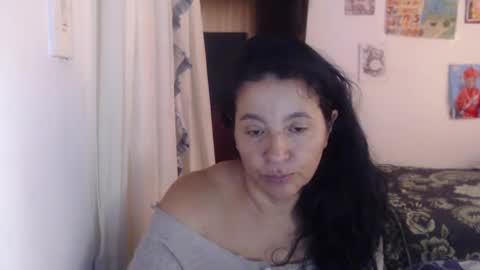 Snapshot of yasmin_love85 chatting on 02/26/25, 04:56 yasmin_love85 online show from 02/26/25, 04:56