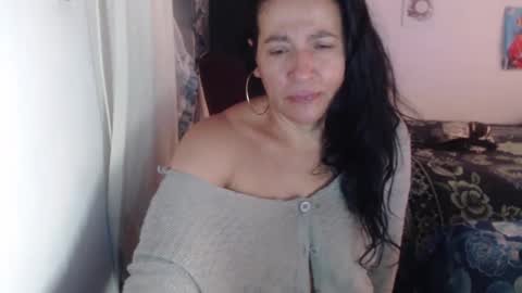 Snapshot of yasmin_love85 chatting on 03/07/25, 03:07 yasmin_love85 online show from 03/07/25, 03:07