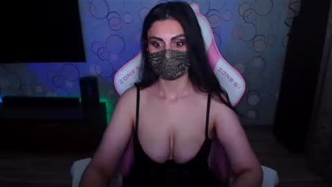 yasmina online show from 06/24/26, 07:07