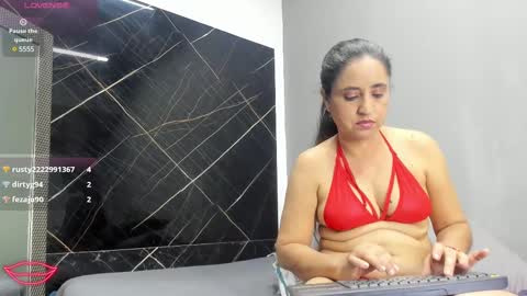 Snapshot of yaya____ chatting on 02/16/25, 06:21 yaya____ online show from 02/16/25, 06:21