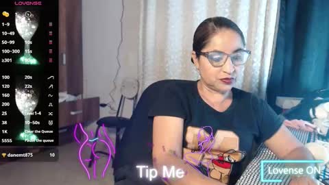 yaya____ online show from 02/14/26, 08:49