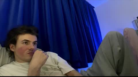 Snapshot of yayay333 chatting on 12/22/25, 04:26 yayay333 online show from 12/22/25, 04:26