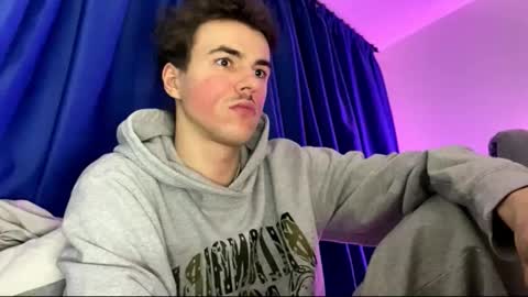 Snapshot of yayay333 chatting on 02/02/26, 04:00 yayay333 online show from 02/02/26, 04:00