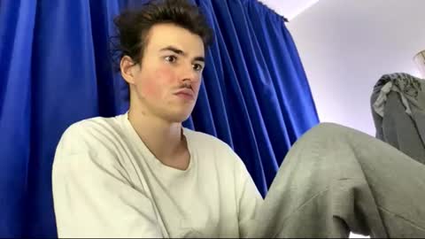 Snapshot of yayay333 chatting on 02/25/26, 09:35 yayay333 online show from 02/25/26, 09:35