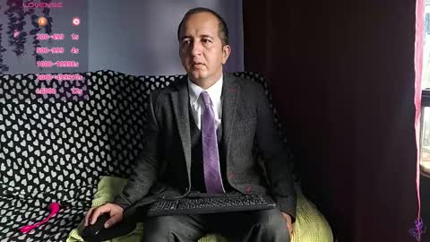 Hazzan online show from 12/02/25, 02:12