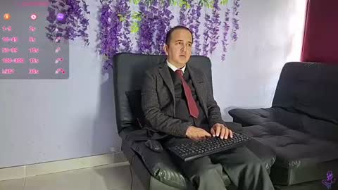 Hazzan online show from 06/18/26, 02:10