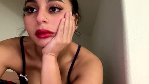 yazzydeleon online show from 11/13/25, 07:18