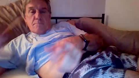 yeah_baby6988 online show from 11/12/25, 06:36