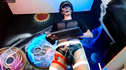 Snapshot of yedrix20 chatting on 10/13/25, 01:38 MASTER YEDRIX online show from 10/13/25, 01:38