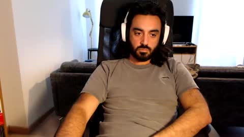 Snapshot of yeeaahoo chatting on 09/24/25, 05:05 yeeaahoo online show from 09/24/25, 05:05